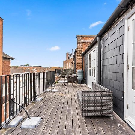 The Exquisite Gem Of Canterbury - Huge Balcony Apartment Екстериор снимка