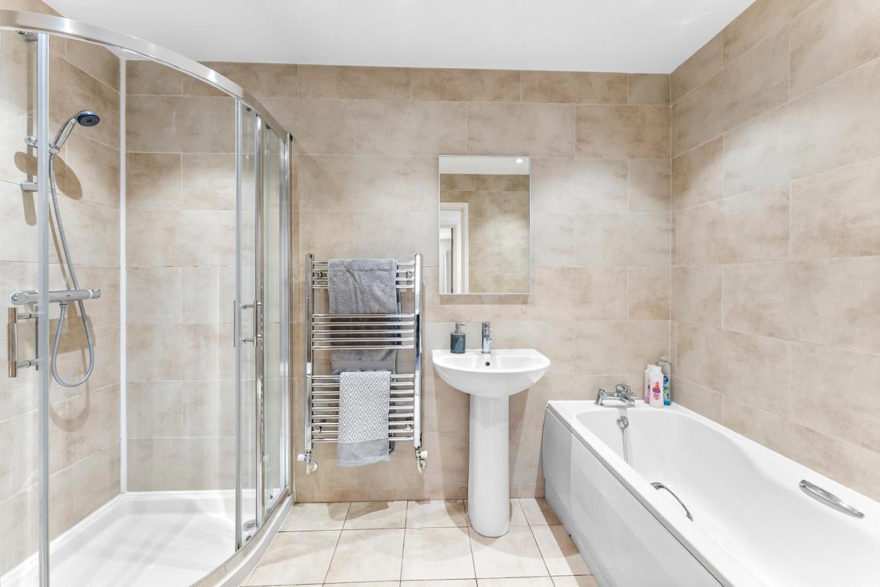 The Exquisite Gem Of Canterbury - Huge Balcony Apartment Екстериор снимка
